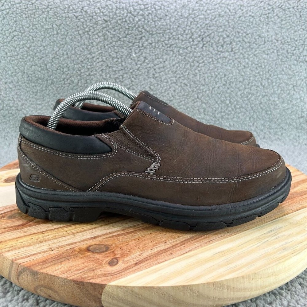 Skechers Shoes Men's Sz 8.5 Relaxed Fit Brown Leather Slip On Loafers